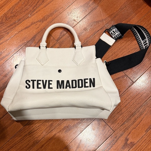 Steve Madden White Womens Messenger Bag - Picture 3 of 4